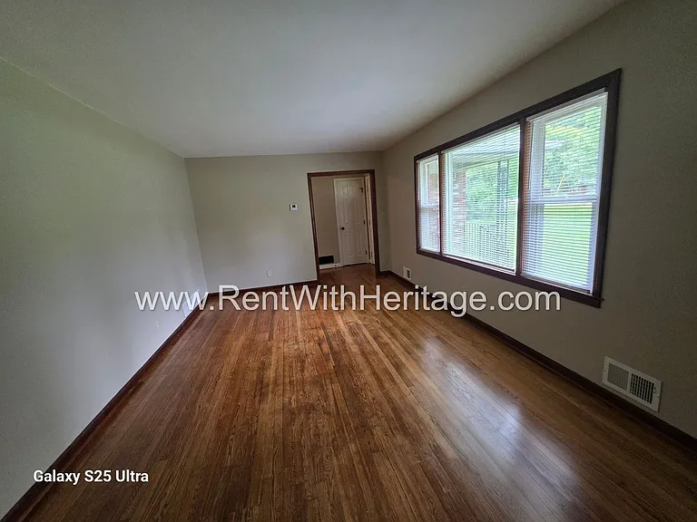 6266 Melrose St — Photo 20