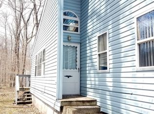 106 Aster Pl, Tobyhanna, PA 18466