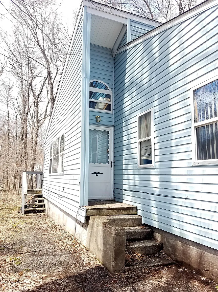 106 Aster Pl photo 1