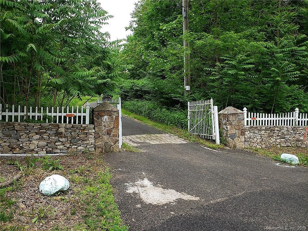 379 Brushy Plain Rd, Branford, CT 06405 Zillow