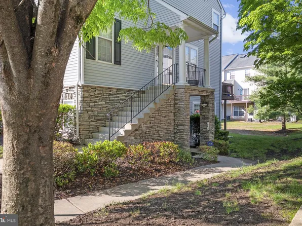 2703 Oak Leaf Ct, Odenton, MD 21113
