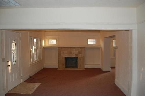 5th image of 1027 N Wilson Ave