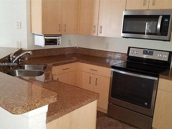 2nd image of 1440 Canary Island Dr