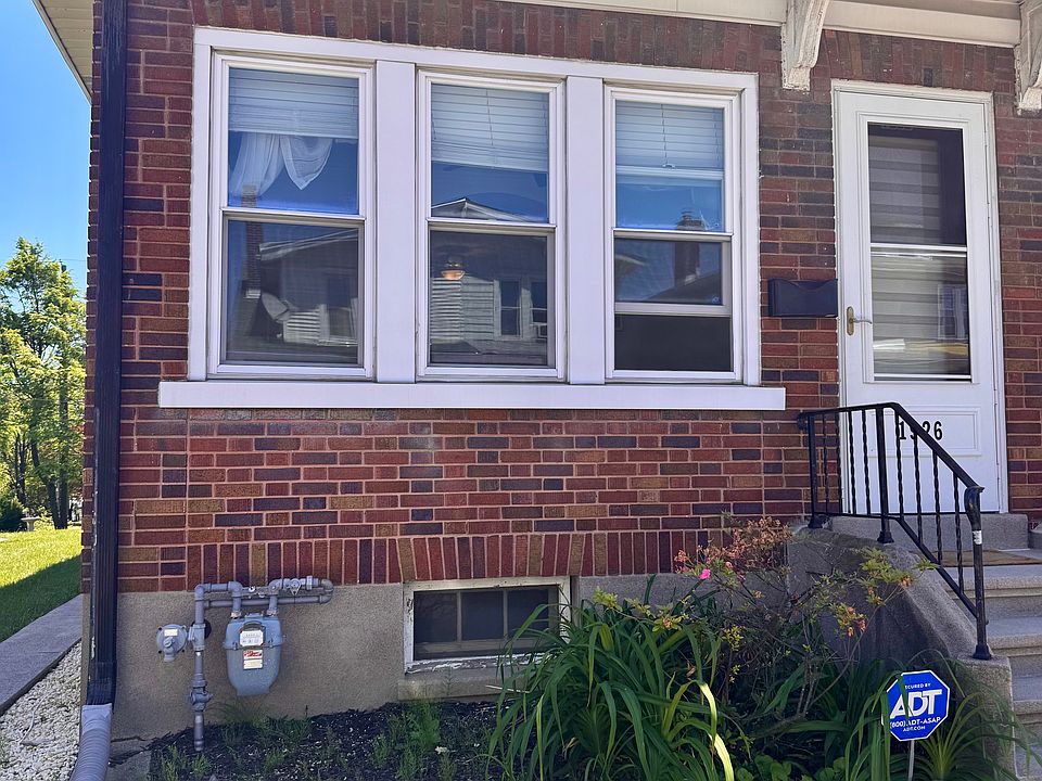 1st image of 1926 W Green St