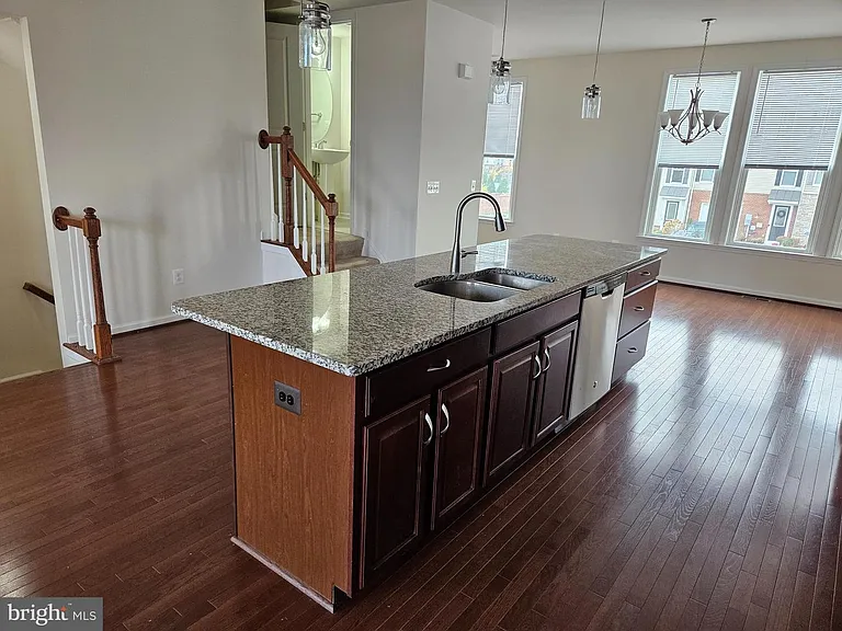 178 Solara Dr — Photo 10