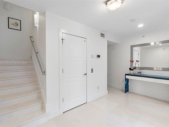 5th image of 140 Isle Of Venice Dr #140