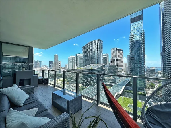 88 SW 7th St APT 1801, Miami, FL 33130