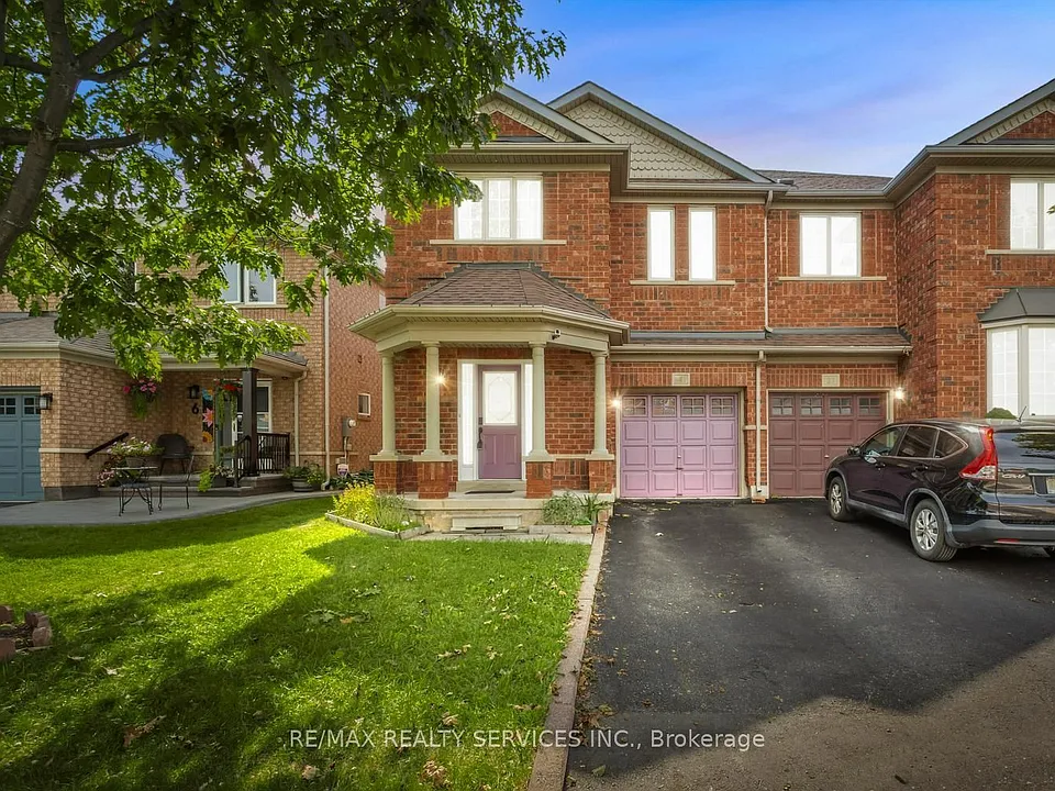 4 Farthingale Cres