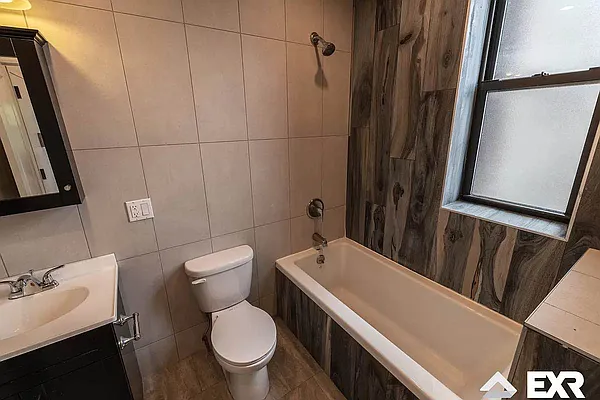 Rented by EXR | media 5