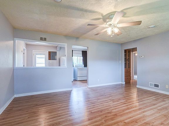 5th image of 1402 Cheyenne Ave