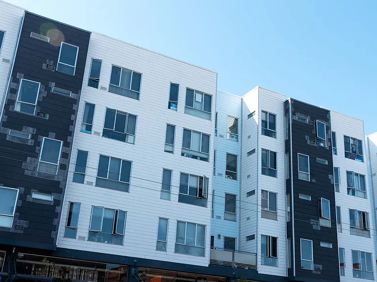 SOMA Studios Apartments — Photo 2