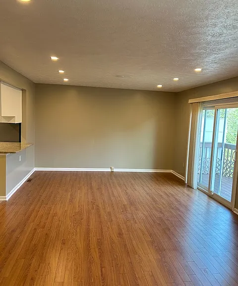 Livingroom combo 24 x 14