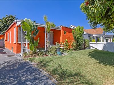 5951 S Van Ness Ave, Los Angeles, CA, 90047