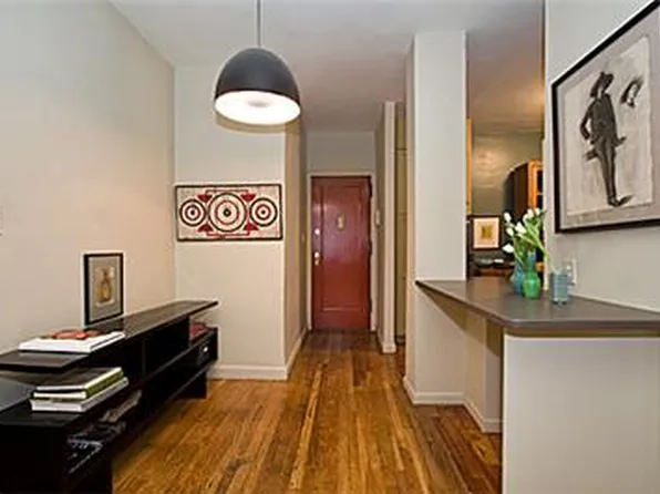 504 Grand Street image 1 of 8