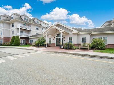 237 Fern Street APT 209E, West Hartford, CT, 06119