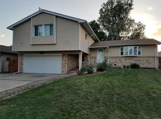 9294 W Virginia Dr, Lakewood, CO 80226