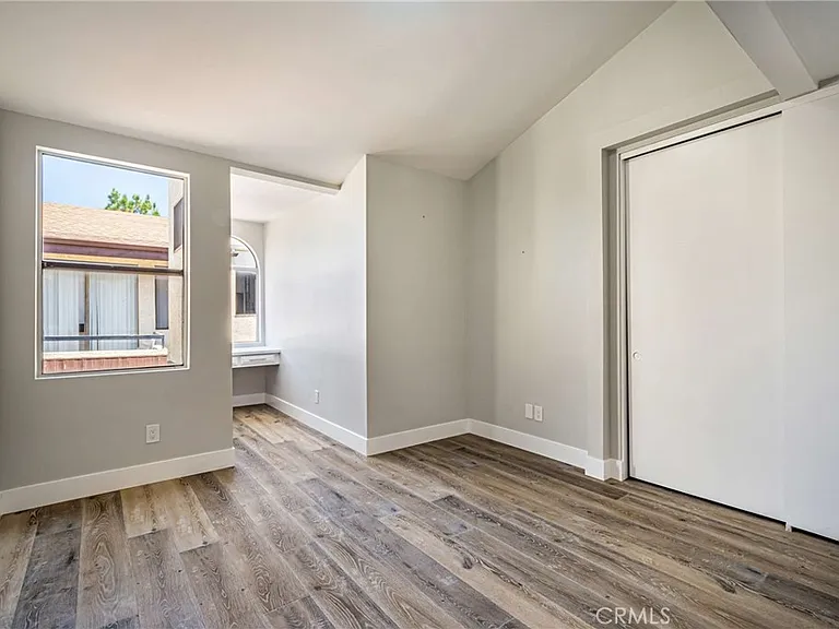 6323 Reseda Blvd #2 — Photo 13