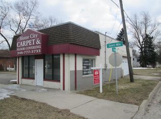 27719 7 Mile Rd, Livonia, MI 48152