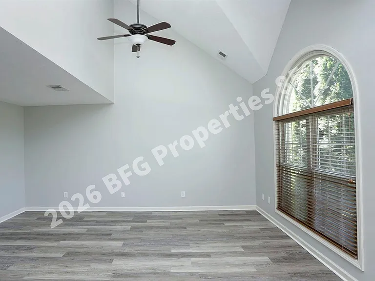 241 Preakness Dr — Photo 3