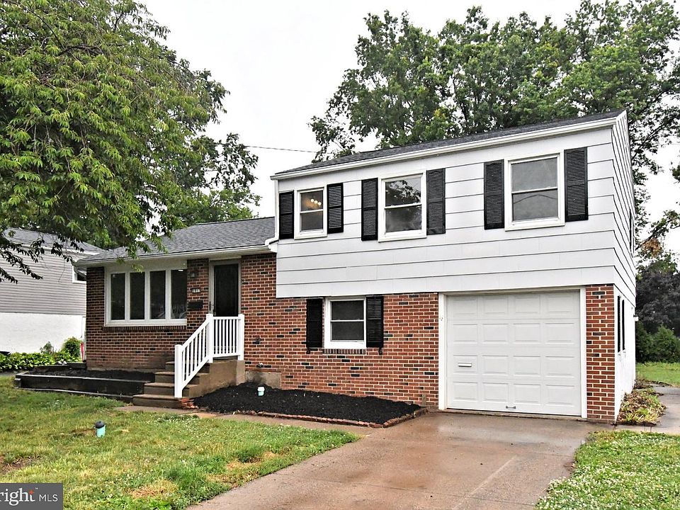 1st image of 1017 Emerald Ave