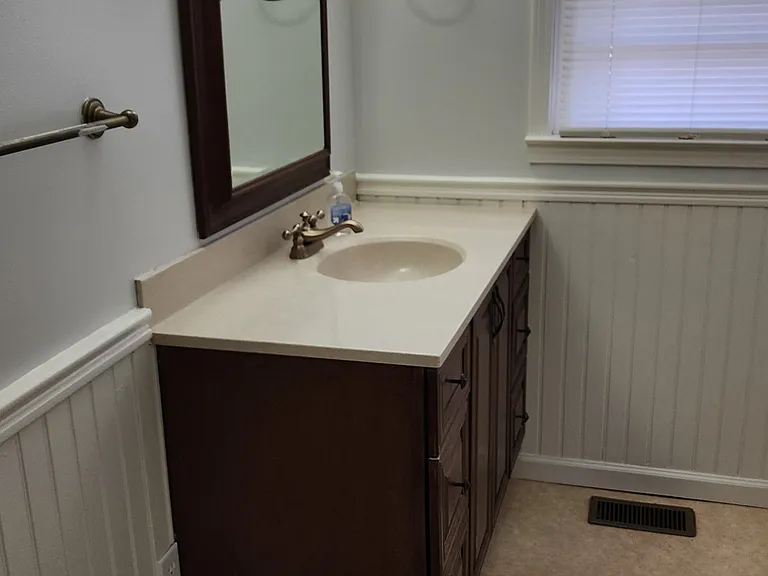187 E Walnut St — Photo 20