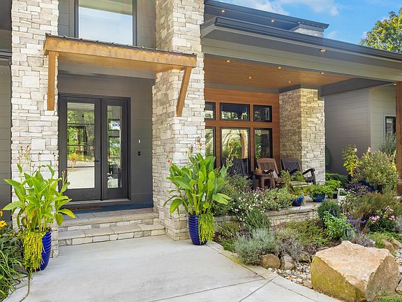 5th image of 3775 Crockett Pointe