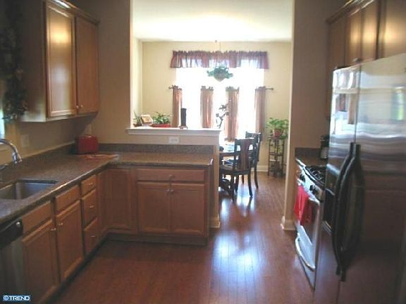 4th image of 330 Gosling Way