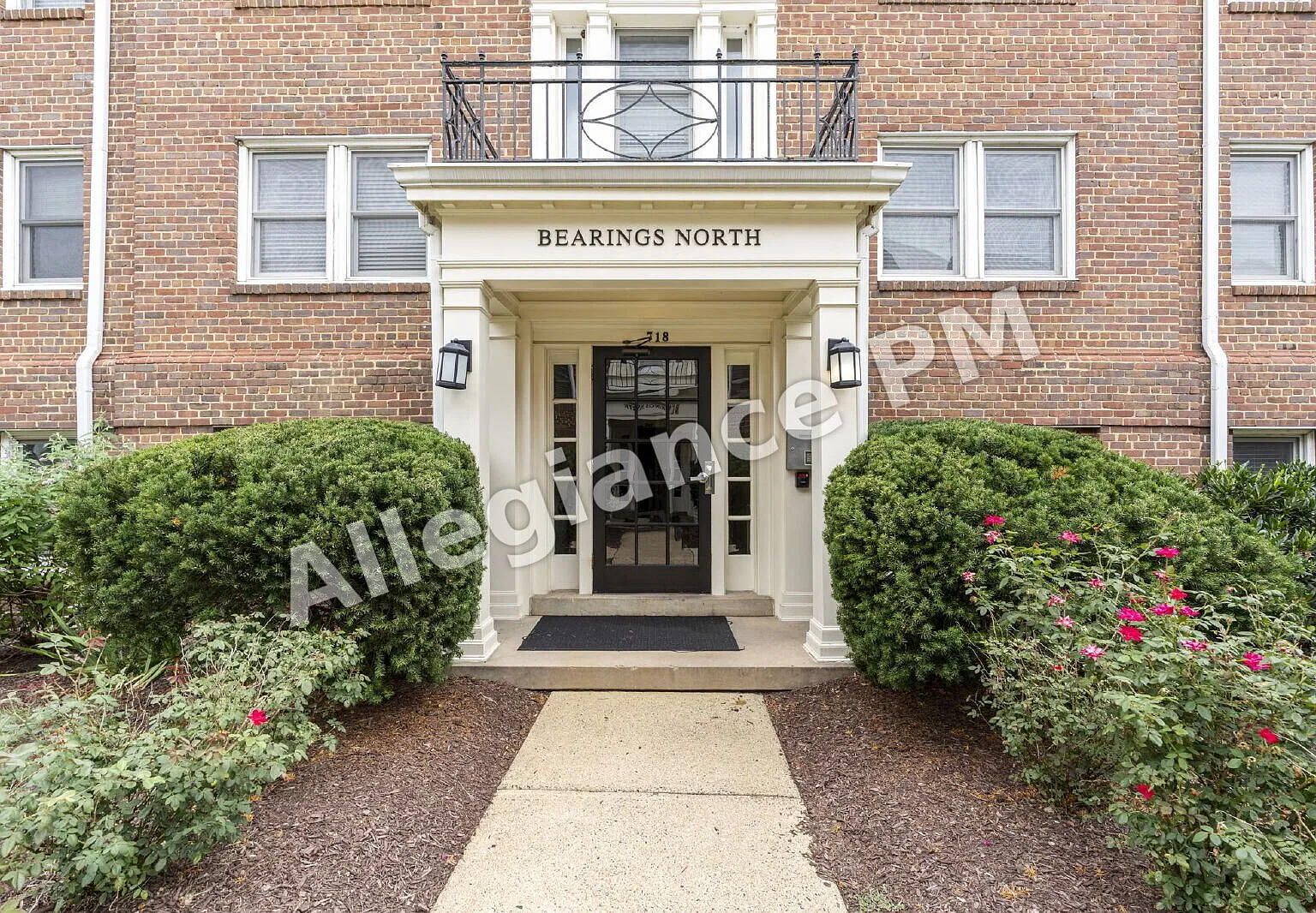 718 S Washington St — Photo 4
