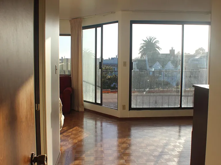1232 28th Ave — Photo 2