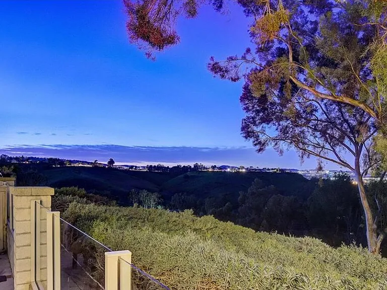 24538 Sunshine Dr — Photo 2
