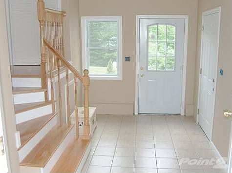 Breezeway with Tile Entry