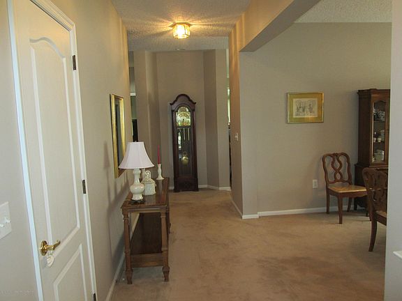 2nd image of 26 Goldensprings Dr