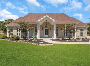 985 Sharp St, Bridge City, TX 77611