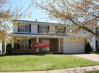 706 Oak Meadows Ct, Ballwin, MO 63021