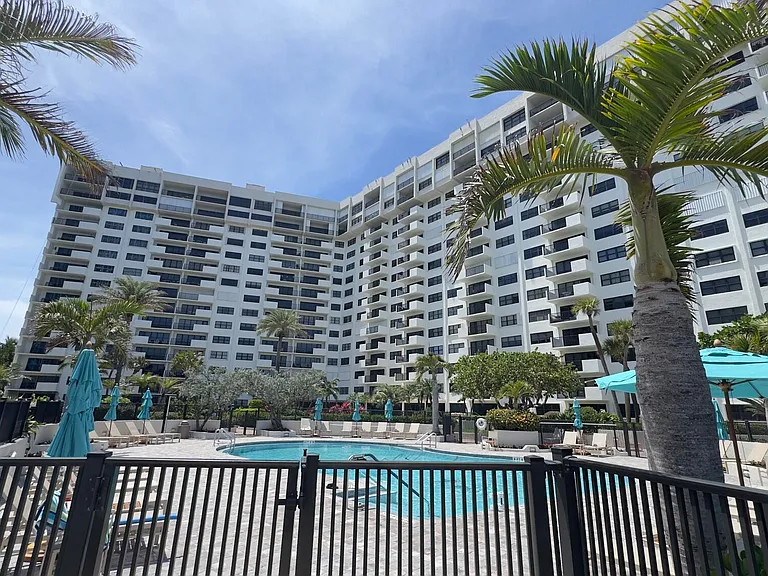 5100 N Ocean Blvd #804 — Photo 21