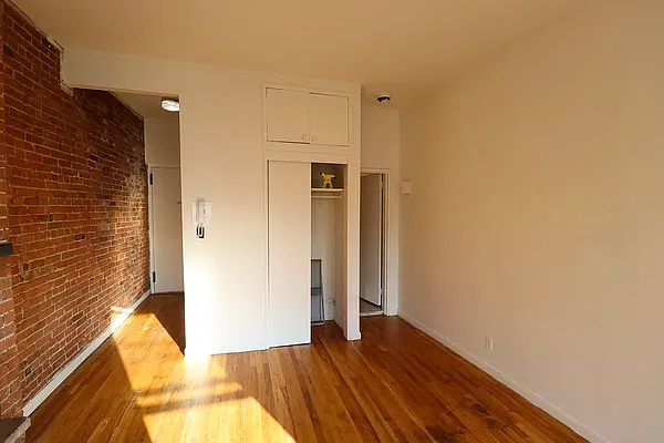 Rented by Corcoran | media 7