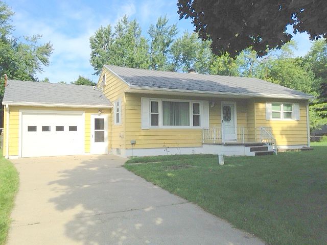 1st image of 15822 Greenway Dr