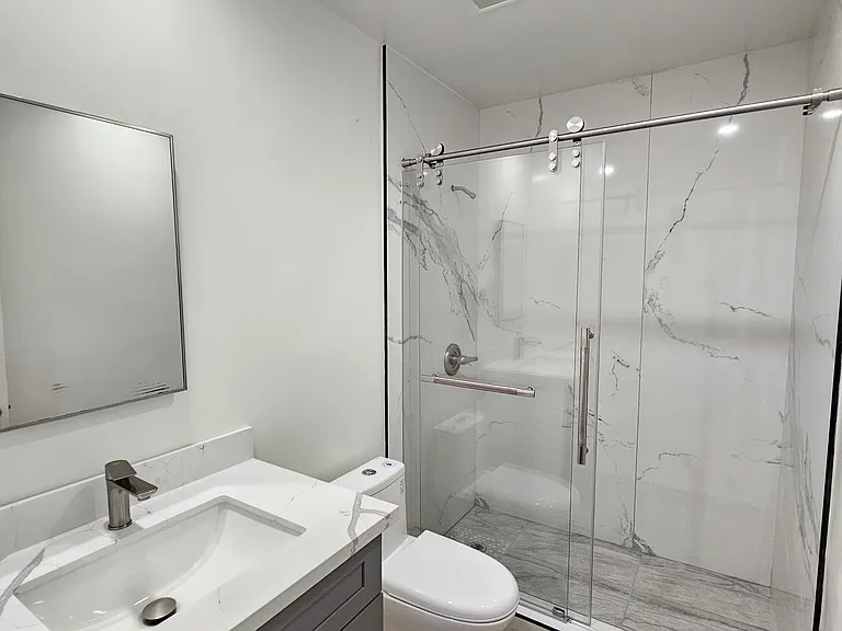 2055 Aldengate Way #4 — Photo 18