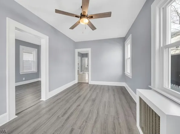 54 Thomas St, Bloomfield Twp., NJ 07003