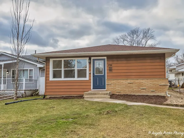 2908 Gilboa Ave, Zion, IL 60099