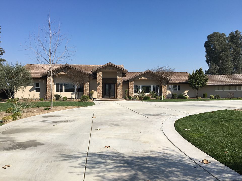 2nd image of 2230 Avenue 400