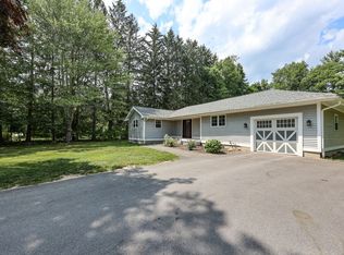 49 N Amherst Rd, Bedford, NH 03110