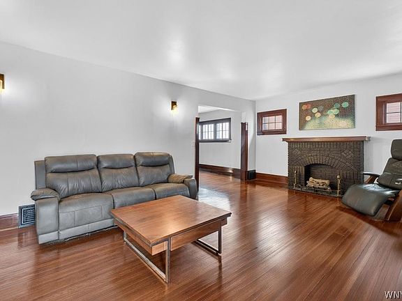 4th image of 121 Ridgewood Rd