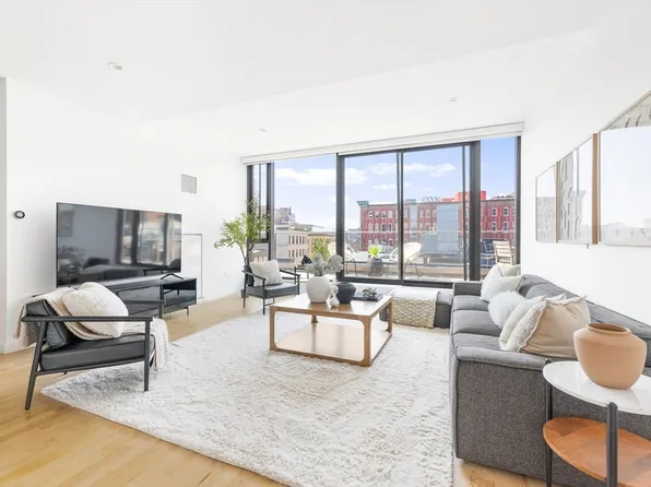 346 Congress St #703, Boston, MA 02210