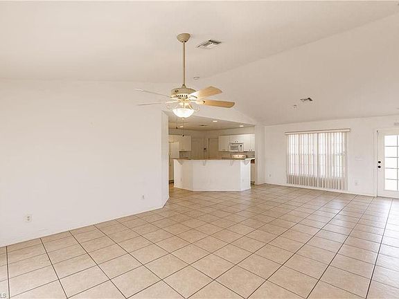 5th image of 1627 NE 7th Pl