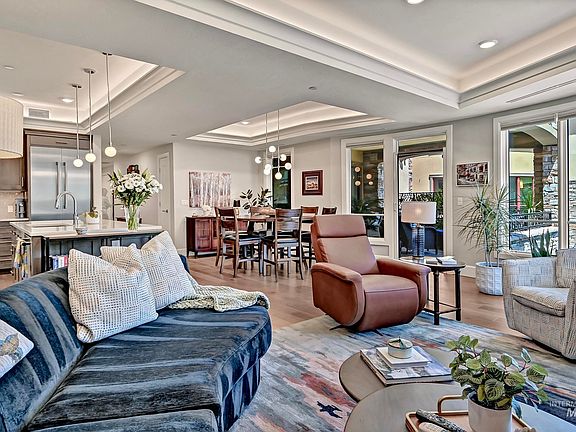 4th image of 3075 W Crescent Rim Dr #206