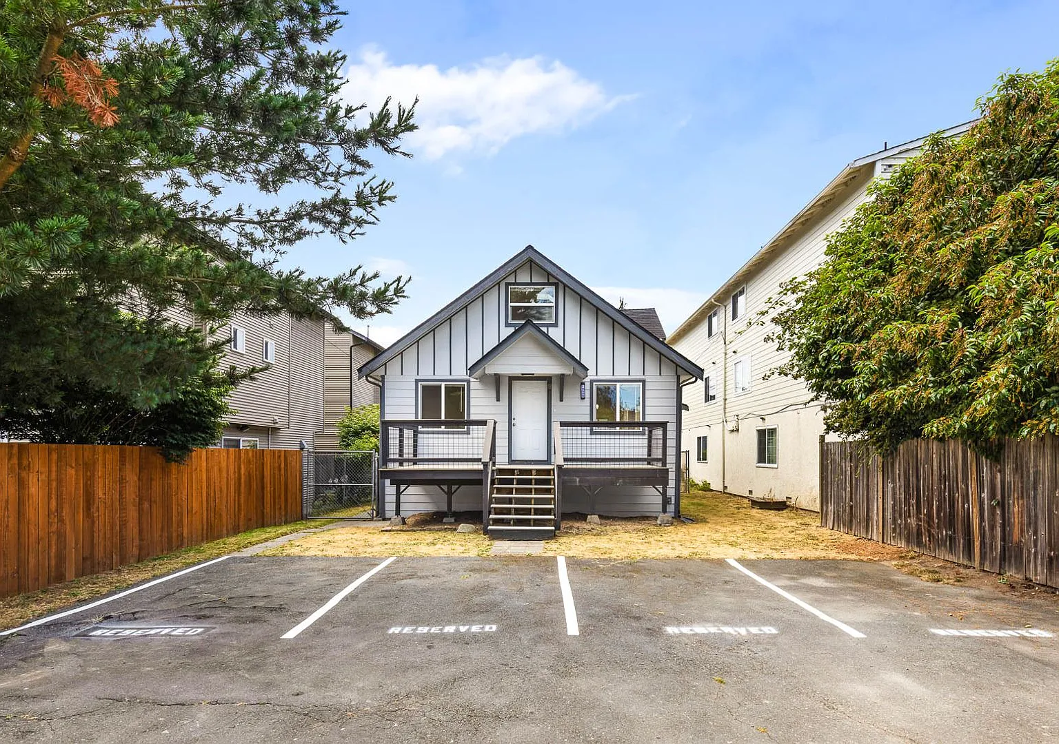 Beautifully Remodeled North Seattle Home with MIL Suite Never Lived In! — Photo 2