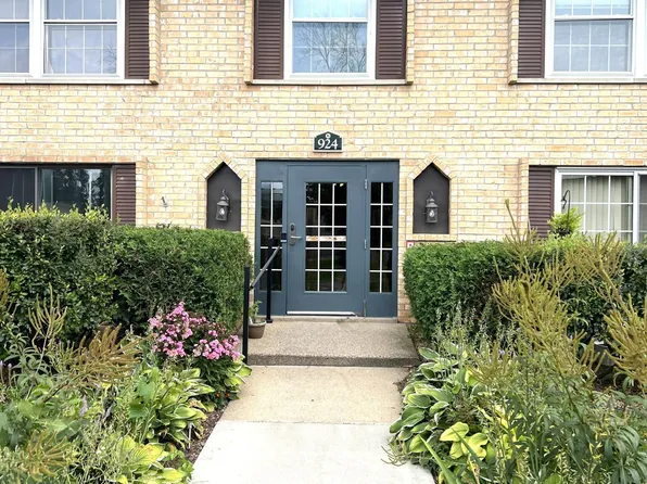 924 Westbrooke Way APT 3, Hopkins, MN 55343