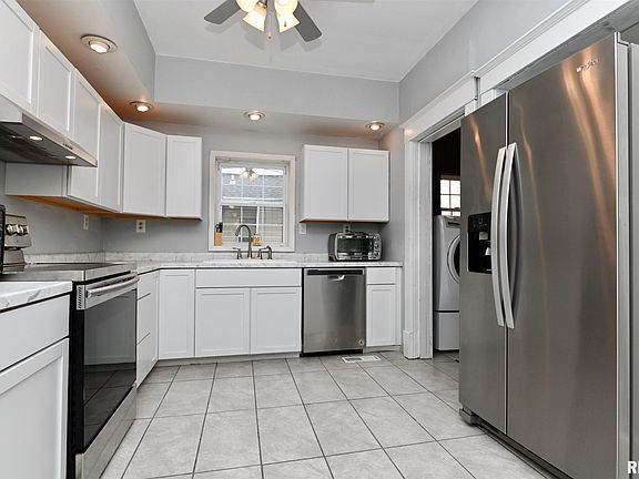 3rd image of 4201 S Ricketts Ave