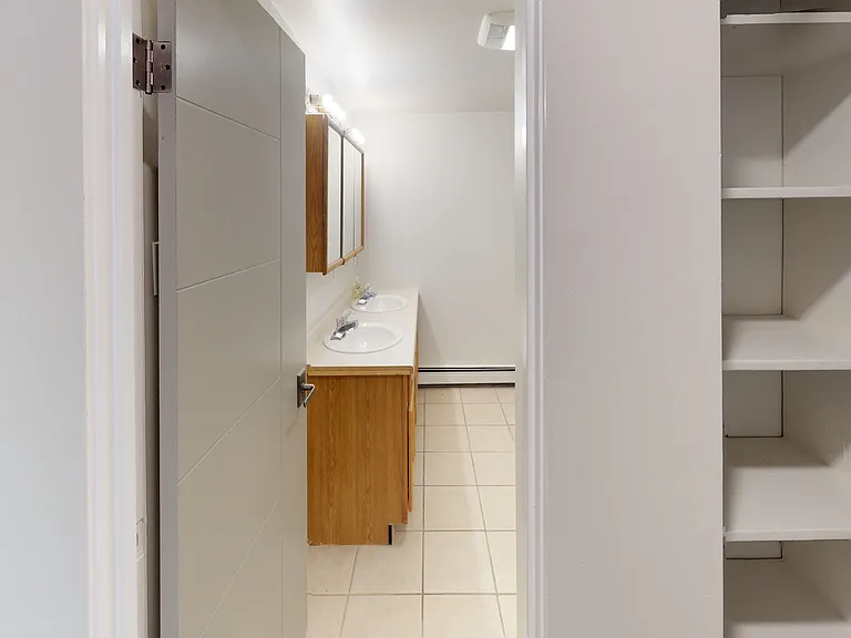 409 S 11th Ave #B — Photo 18